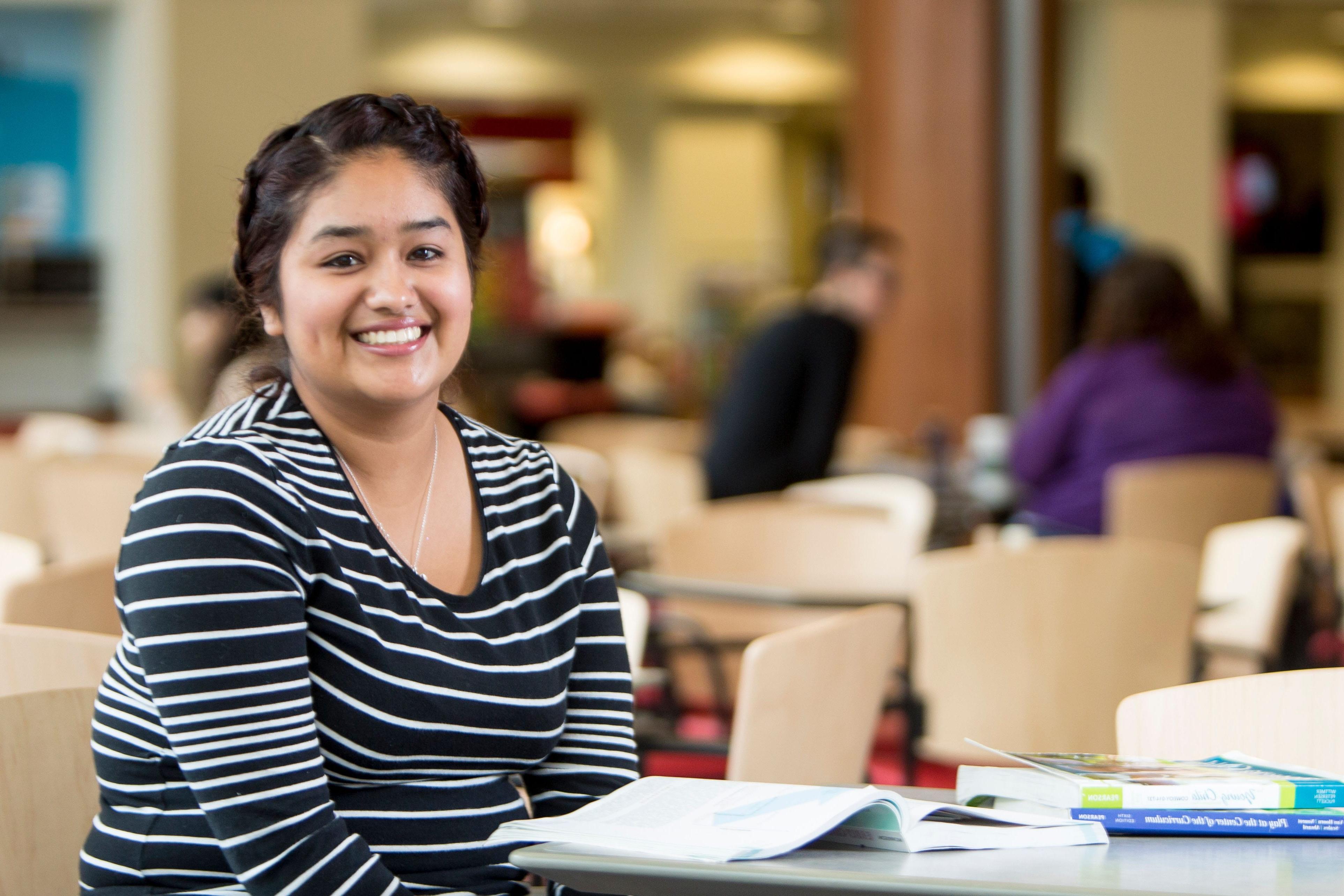 Maryville University student student-teaching at an elementary school